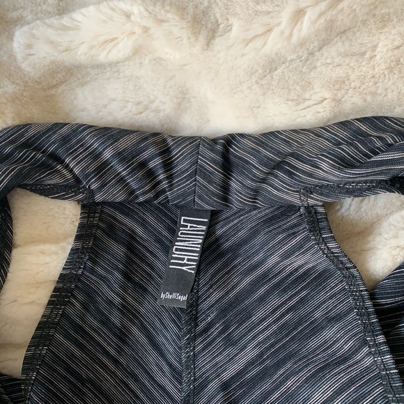 Laundry dress with lots of stretch in the fabric - Picture 5 of 6